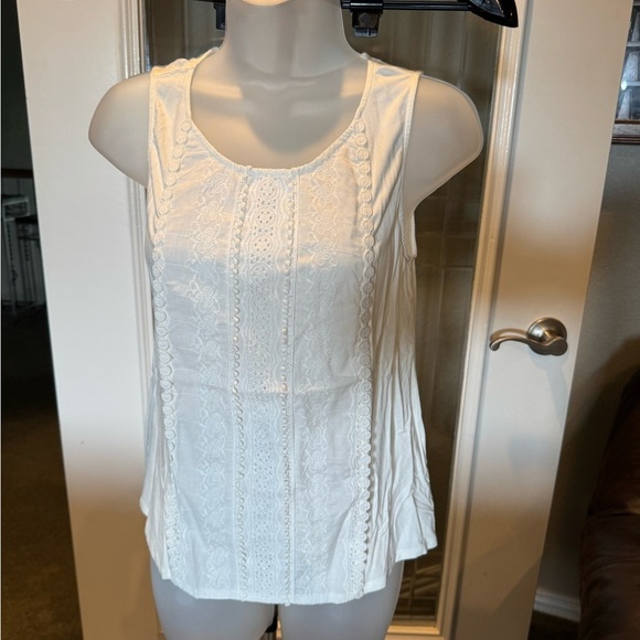 Skies Are Blue Tops - Skies Are Blue White Lace Tank Top